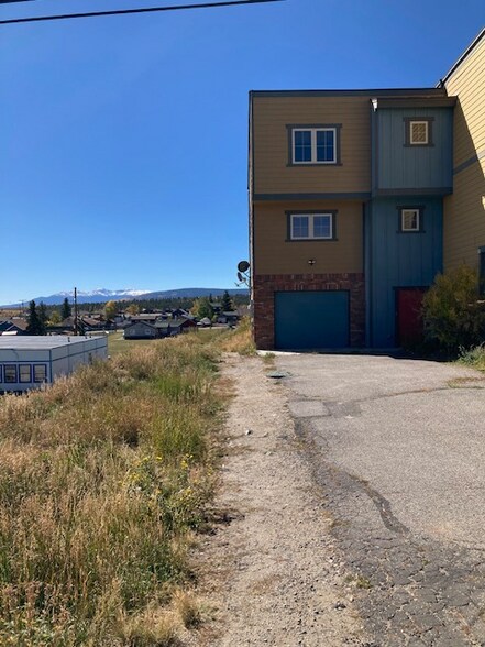 Building Photo - 813 Castello Ave