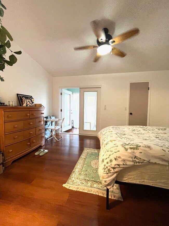 Building Photo - 2206 SW 39 Dr