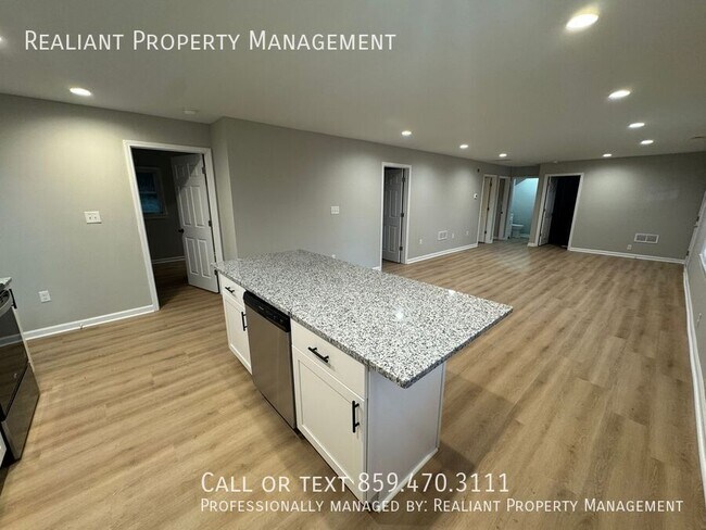 Building Photo - 115 Rainbow Dr