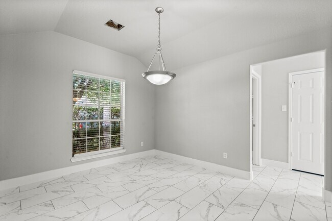 Building Photo - 20231 Avery Point Dr