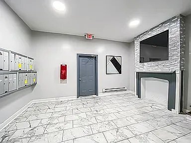 Building Photo - 5800 N 16th St