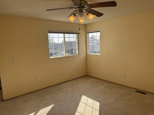 Building Photo - 11634 Breckenridge Ln NW