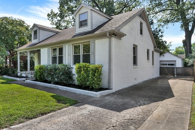 Building Photo - 3651 Galloway Ave