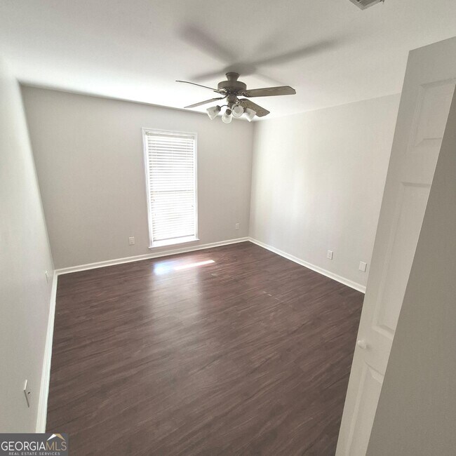 Building Photo - 199 Autumn Trace Ct