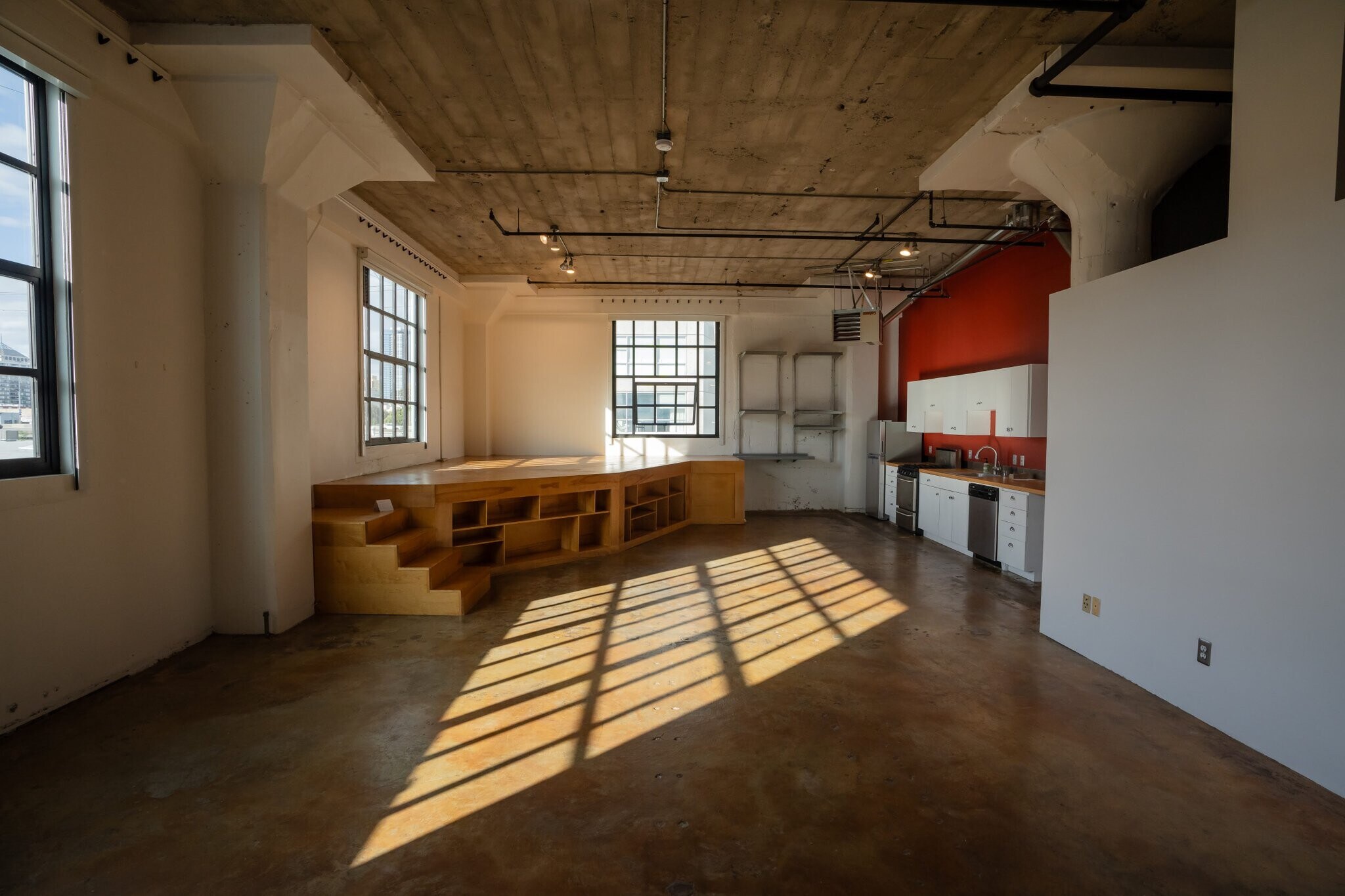 Building Photo - 247 4th St