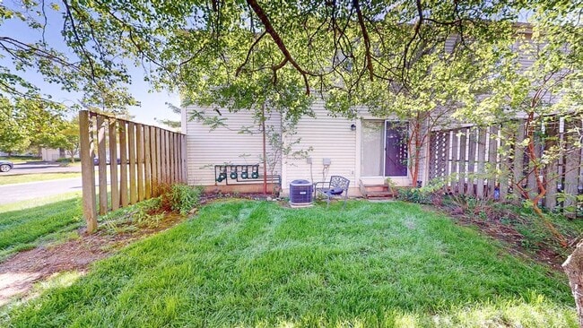 Building Photo - 5127 Singleton Dr