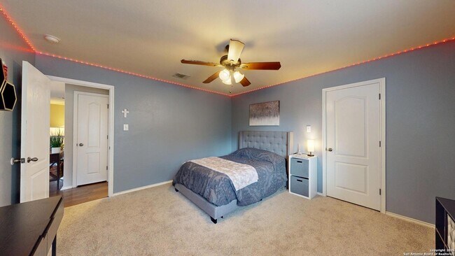 Building Photo - 522 Baltustrol Dr