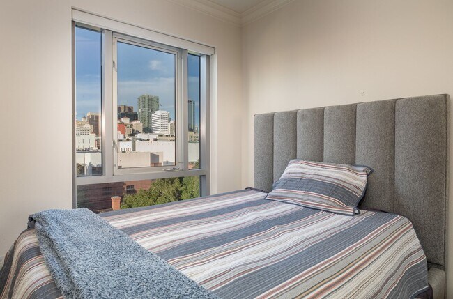 Building Photo - Stunning Corner Condo with City Views in the Heart of Gaslamp