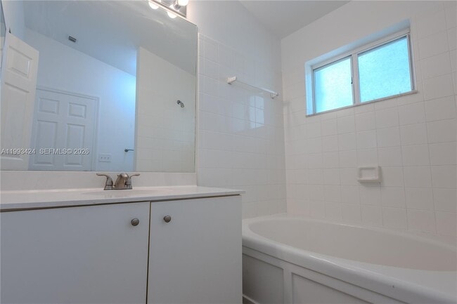 Building Photo - 719 NW 208th Way