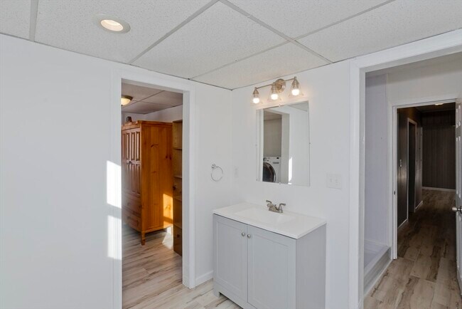 Building Photo - 16 Knightville Dam Road