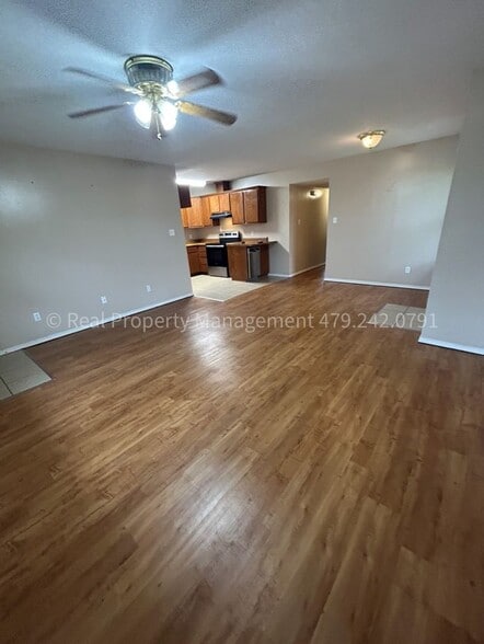 Building Photo - 1908 Cherrybark Dr