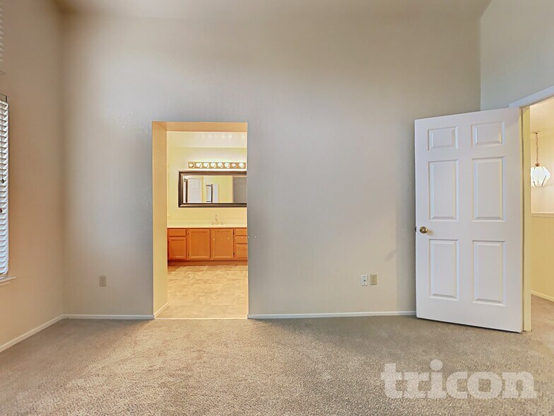Building Photo - 116 Brighton Dr
