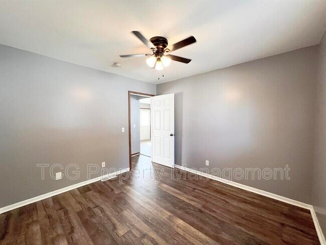 Building Photo - 629 3rd Ave