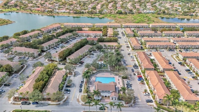 Building Photo - 2342 SE 10th St