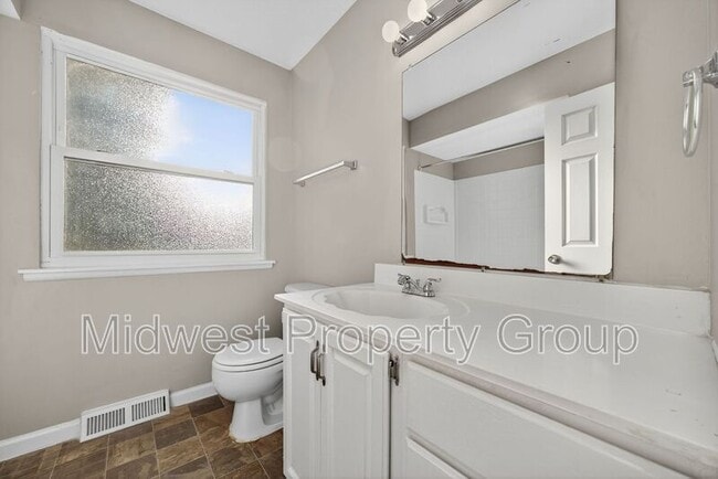 Building Photo - 813 Lynn Haven Ln