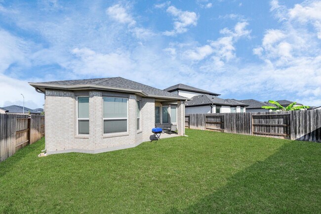 Building Photo - 21111 Vancherry Dr