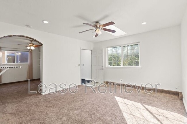 Building Photo - 1233 Fulton St