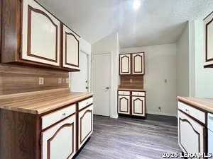 Building Photo - 6530 Forest Village