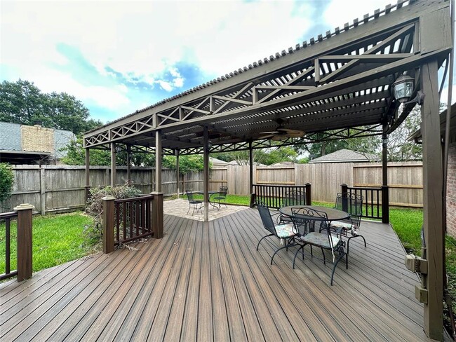 Building Photo - 11614 Easterling Dr