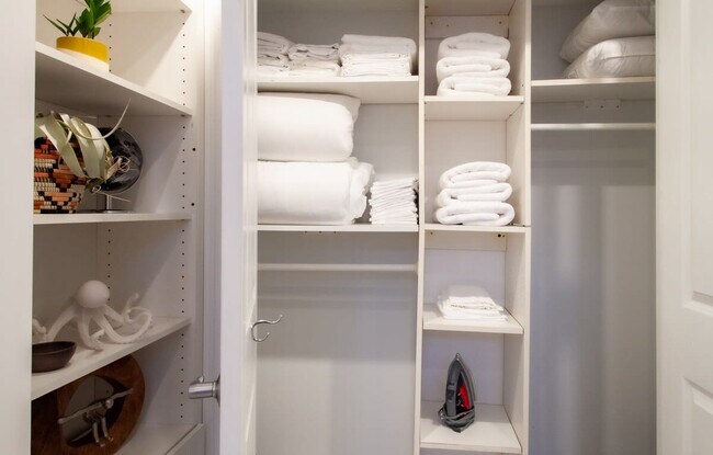 Building Photo - 1901 16th St NW