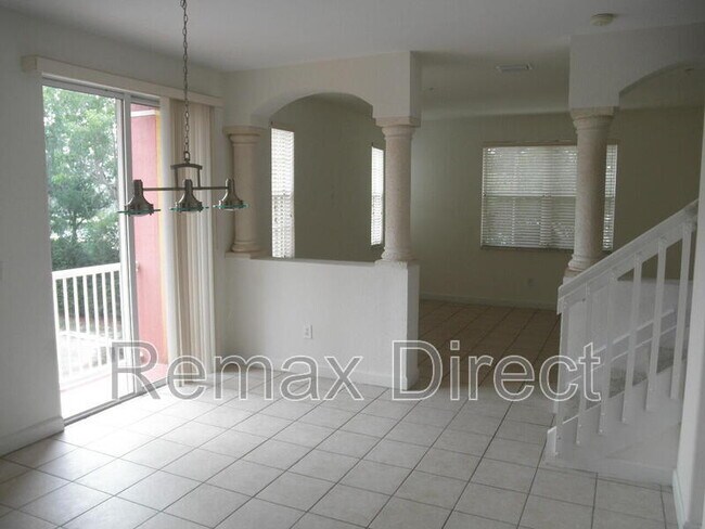 Building Photo - 2147 Shoma Dr