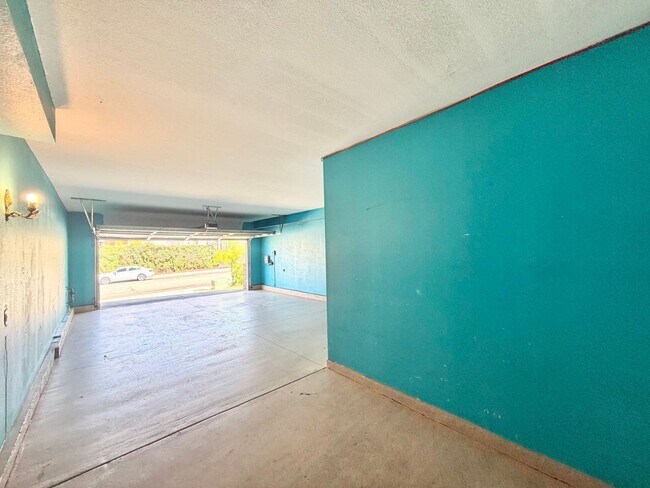 Building Photo - 40053 Montage Ln