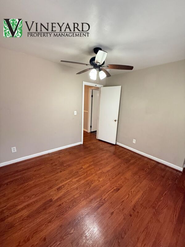 Building Photo - 415 Arnold Ave