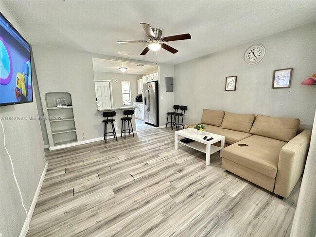 Building Photo - 1914 Dewey St