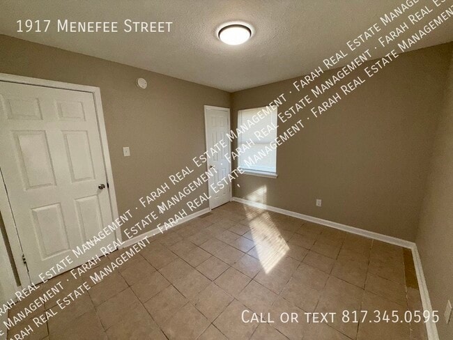 Building Photo - 1917 Menefee St