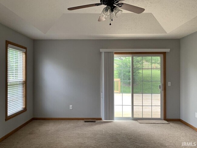 Building Photo - 1209 W Aspen Ct