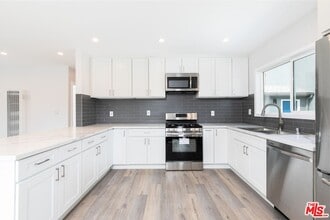 Building Photo - 3872 Bentley Ave