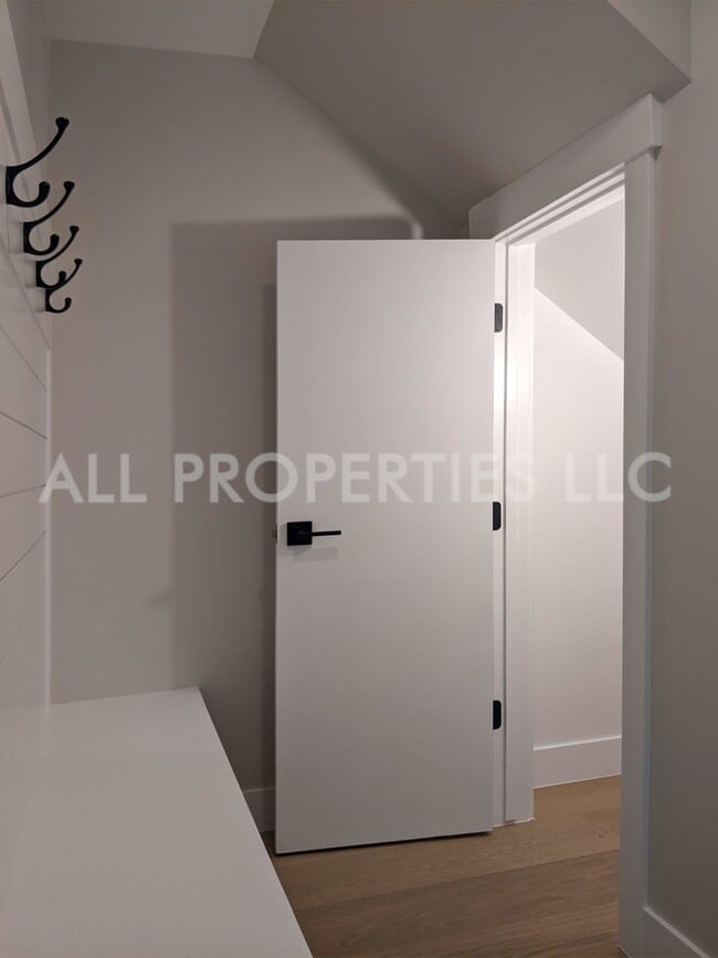 Building Photo - 8048 W 52nd Ln