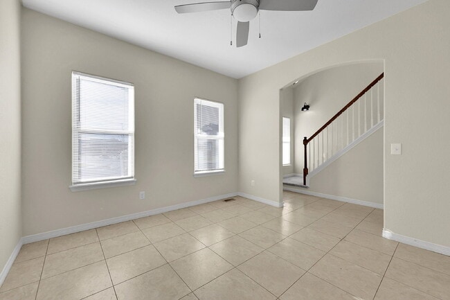 Building Photo - $2,650.00 - 6 Bedrooms, 3.5 Bathrooms, Single Family Home in Colorado Springs with Fenced Yard!