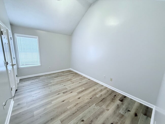 Building Photo - 3BR/3BA For Rent