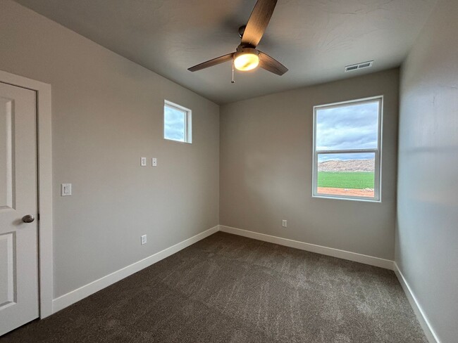 Building Photo - BRAND NEW 4 BEDROOM TOWNHOME!