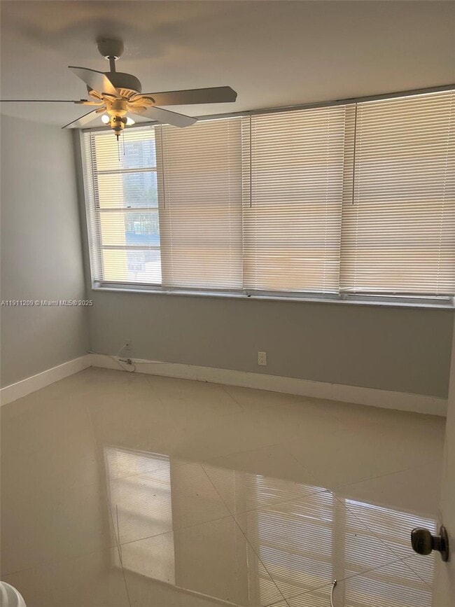 Building Photo - 1825 S Ocean Dr