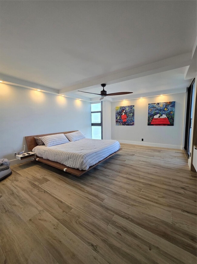 Building Photo - 5550 N Ocean Dr