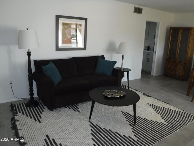 Building Photo - 12930 W Seville Dr