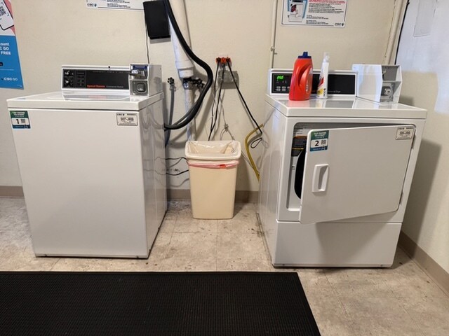 Building Photo - 3793 Vale Dr