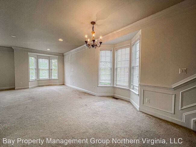 Building Photo - 3 br, 2.5 bath House - 11912 Hayes Station...