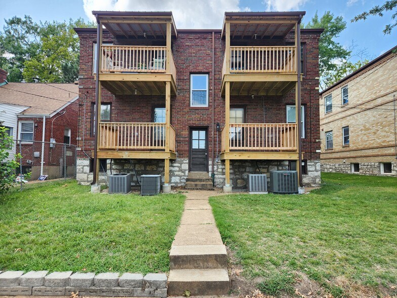 Building Photo - 3406 Lawn Ave