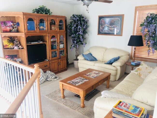 Building Photo - 15222 Florist Cir