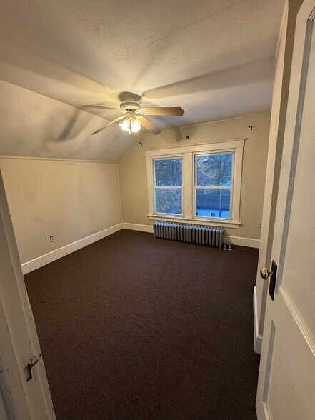 Building Photo - 1169 W Main St