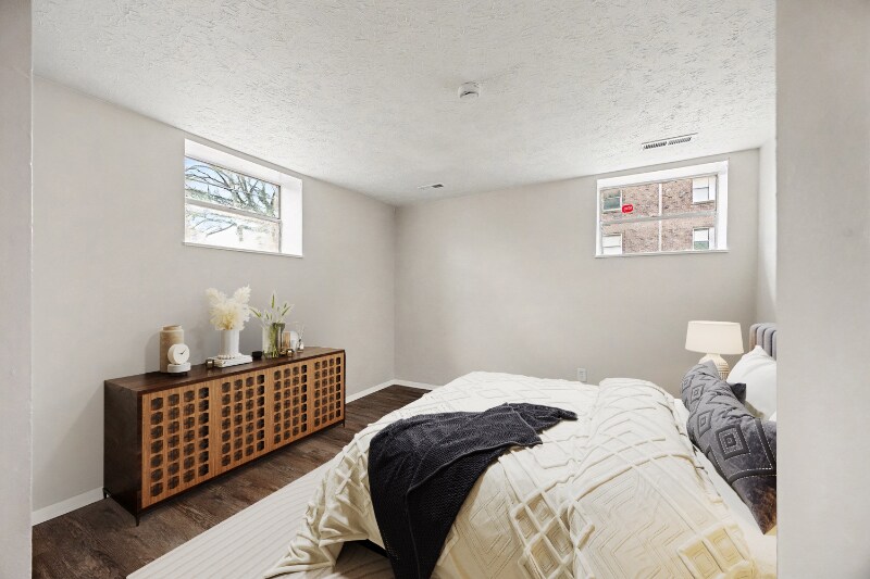 Building Photo - 562 Glenwood Ave