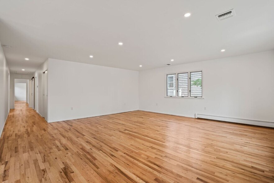 Building Photo - 17 Edgar Ct