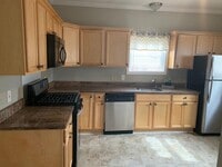 Building Photo - 527 Ashmont St