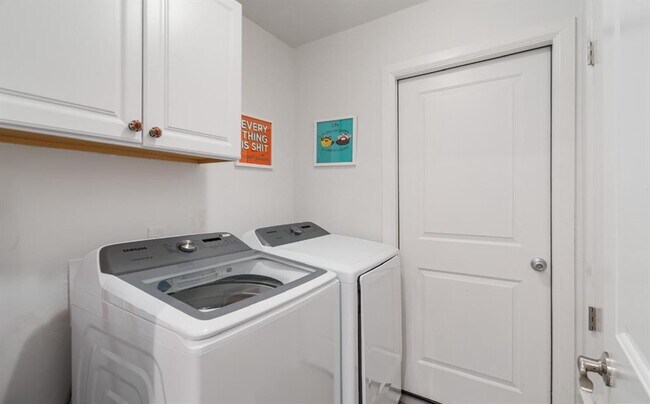 Building Photo - 3307 Sanderling Trail