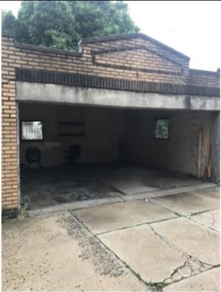 Building Photo - 907 20th St