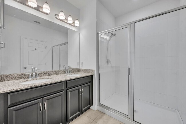 Building Photo - 1351 Merrydale Wy