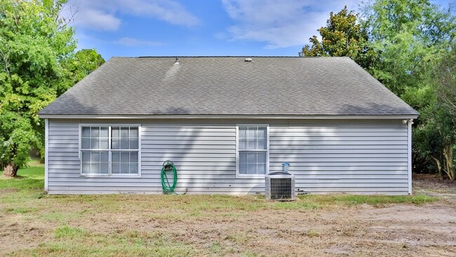 Building Photo - 3 Bedroom, 2 Bathroom home in the City of ...